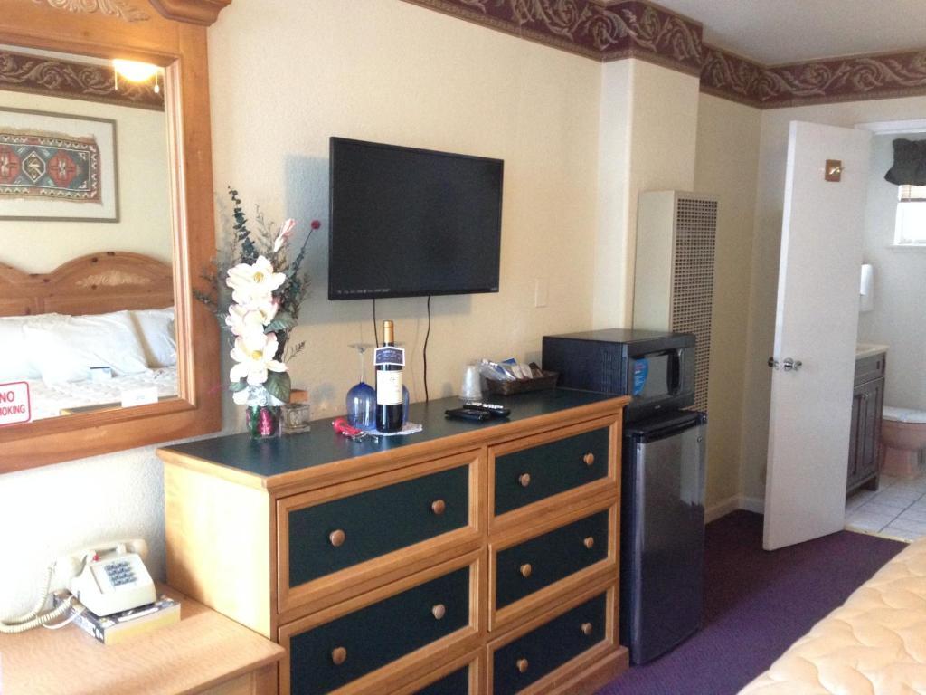 Travelers Inn And Suites South Lake Tahoe Ruang foto
